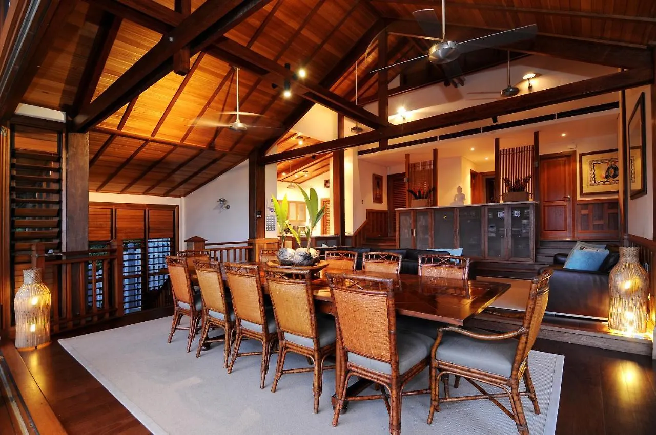 Villa Empat Puluh Dua Port Douglas